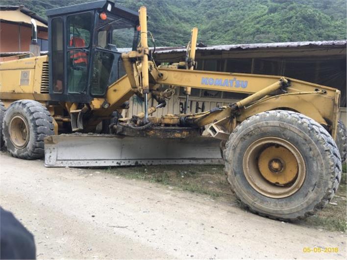 Motoniveladoras Komatsu GD650A (Loja)