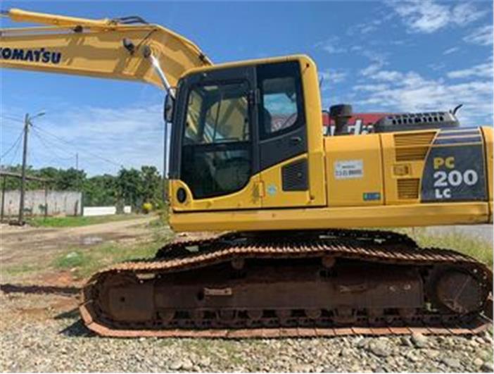 Excavadoras Komatsu PC 200 (Lago Agrio)