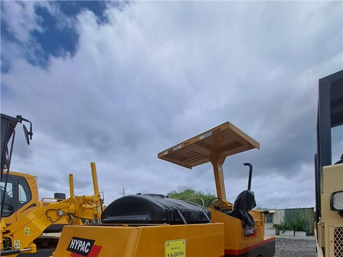 Rodillo Neumático Hypac C530AH (Guayaquil)