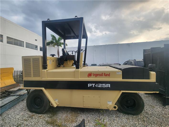 Rodillo Neumático Ingersoll Rand PT125 (Guayaquil)