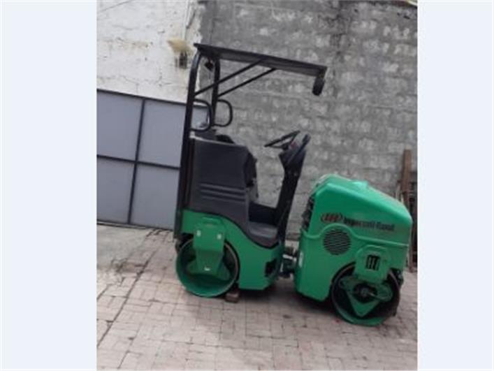 Rodillo Liso doble tambor Ingersoll Rand DD-12S (Guayaquil)