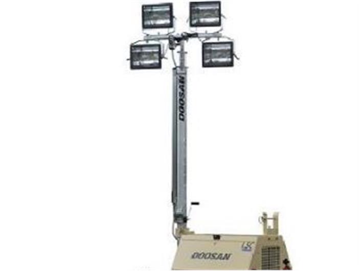 Torres de Iluminación Doosan LSC (Quito)