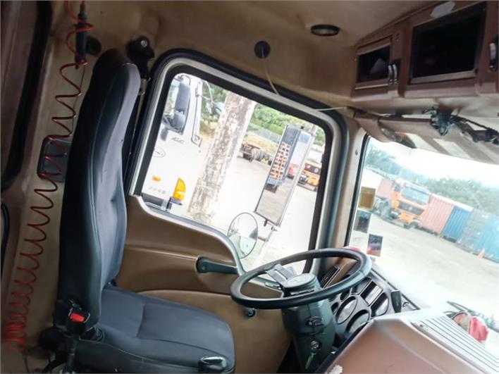 Cabezales Mack GU-813 (Guayaquil)