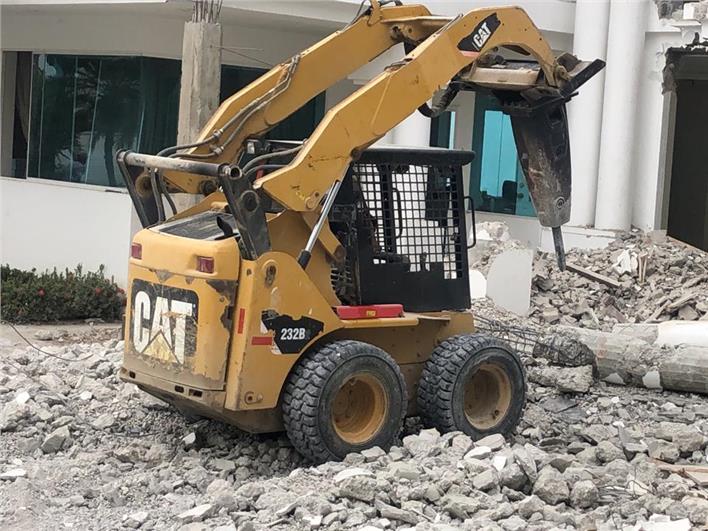 Minicargadores Caterpillar 232B2 (Guayaquil)
