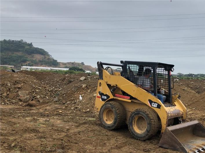 Minicargadores Caterpillar 232B2 (Guayaquil)