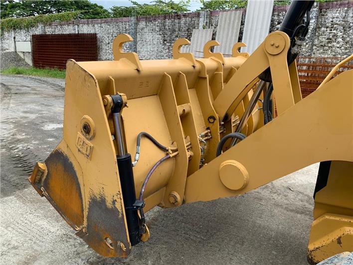 Retroexcavadoras Caterpillar 420F (Milagro)