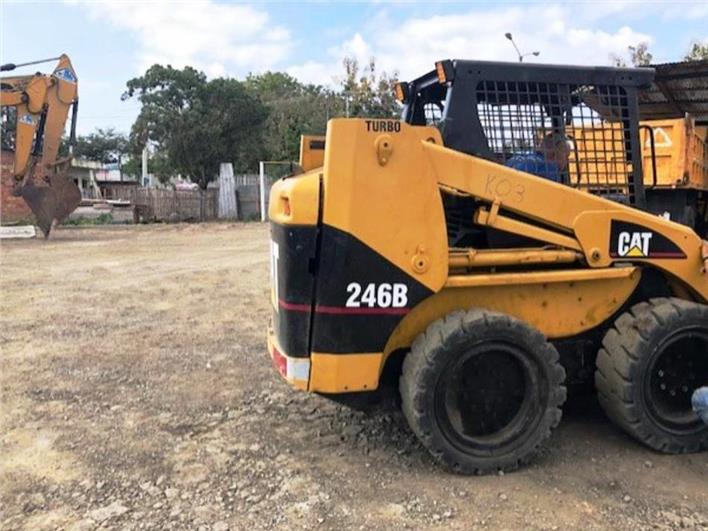 Minicargadores Caterpillar 246B (Portoviejo)