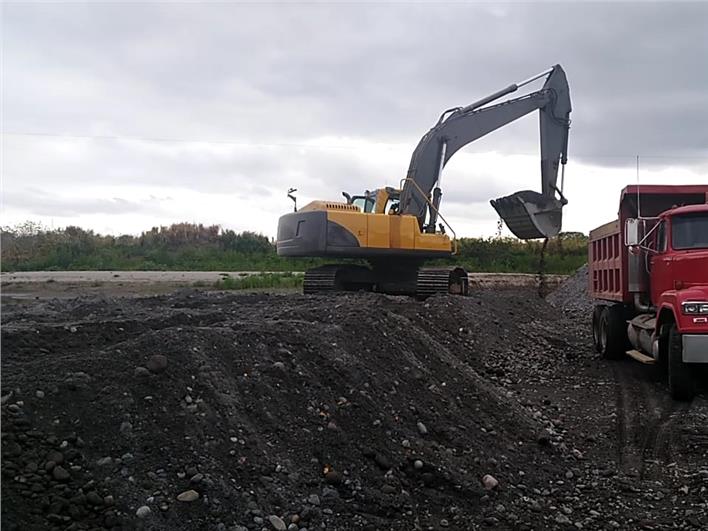Excavadoras Volvo 25 toneladas (Esmeraldas)