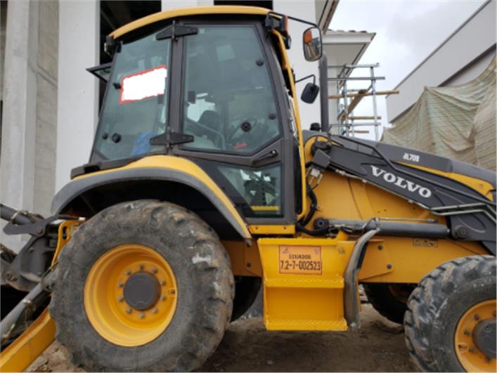 Retroexcavadoras Volvo Bl70B 68hp (Machala)