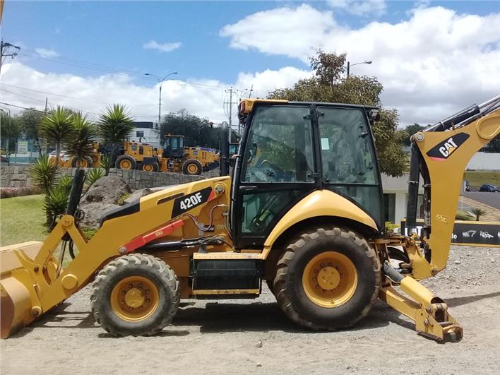 Retroexcavadoras Caterpillar 420F (Sushufindi)