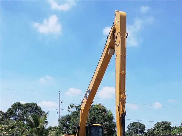 Excavadoras Caterpillar 320CL Brazo largo 16 metros (Cuenca)