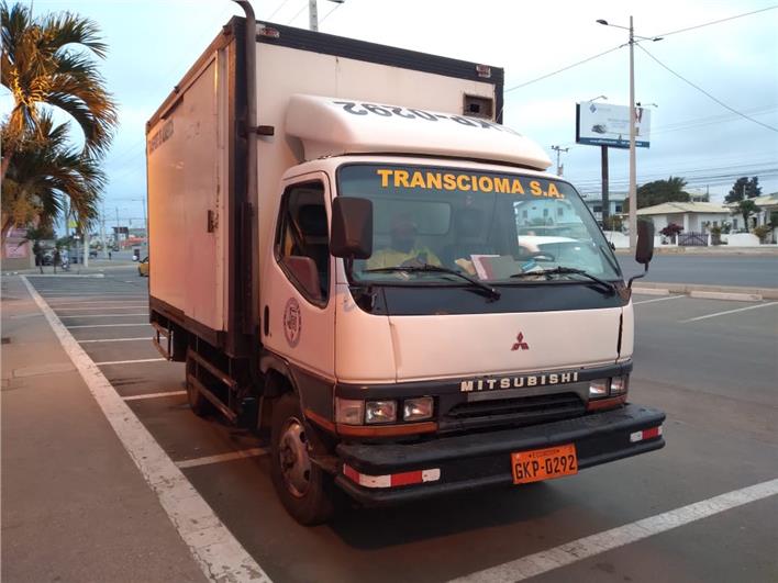 Furgones Mitsubishi 4 toneladas (Salinas)