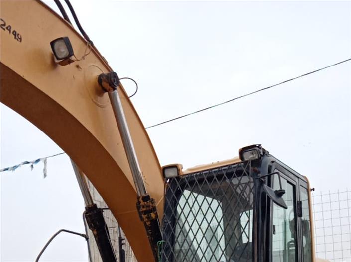 Excavadoras Caterpillar Excavadora 320C con motor reparado (Guayaquil)