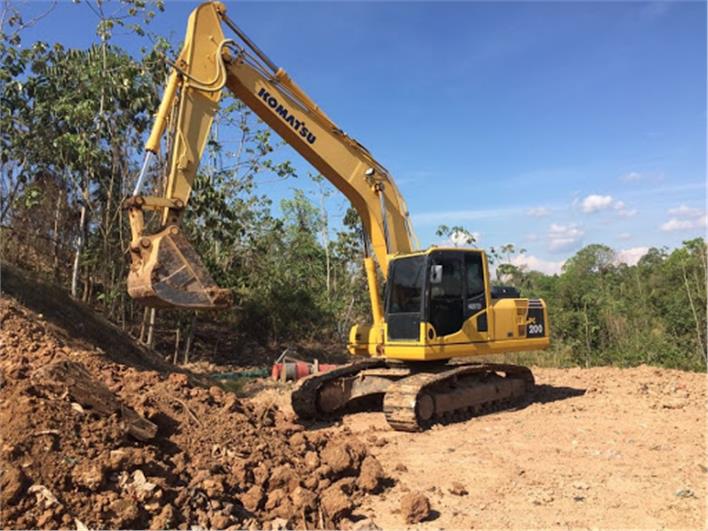 Excavadoras Komatsu pc 200 (Quito)