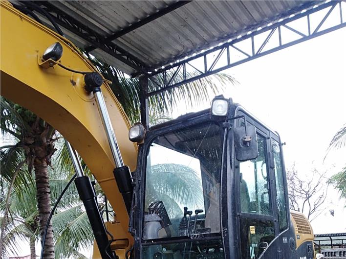 Excavadoras Caterpillar 312 DL (Chone)