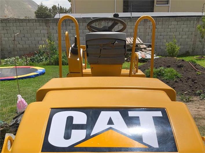 Rodillo Liso doble tambor Caterpillar CB-224E  (San Antonio)