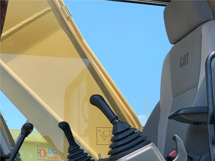 Excavadoras Caterpillar 320D2L (Portoviejo)