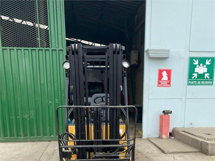 Montacargas Caterpillar ET4000 2 toneladas (Duran)