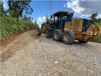 Motoniveladoras John Deere 670-G  (Tena)