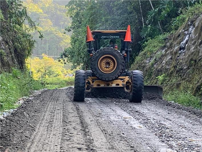 Motoniveladoras John Deere 670-G  (Tena)