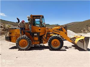 Cargadoras Komatsu 2m3 (Cayambe)