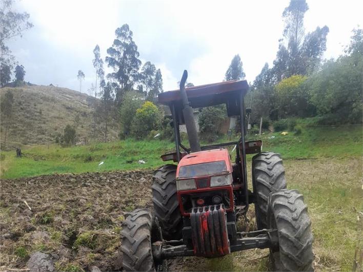 Tractores Agrícolas CASE c90 (Cuenca)