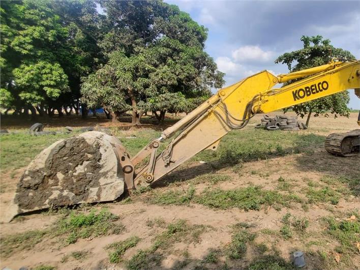 Excavadoras Kobelco SK210 (Samborondón)