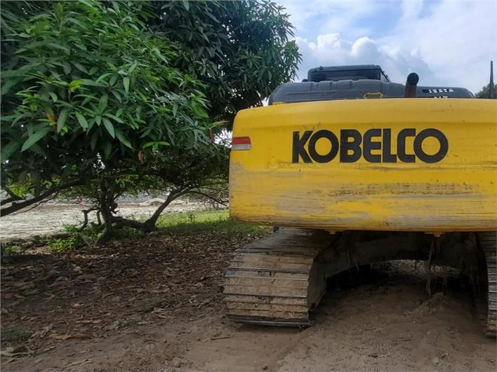Excavadoras Kobelco SK210 (Samborondón)