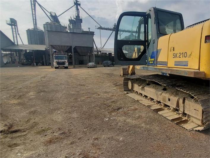 Excavadoras Kobelco SK 210 LC (Samborondón)