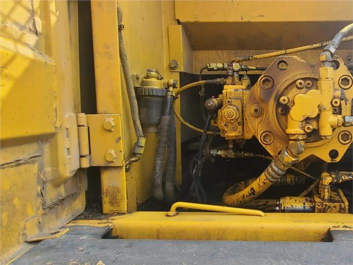 Excavadoras Kobelco SK 210 LC (Samborondón)