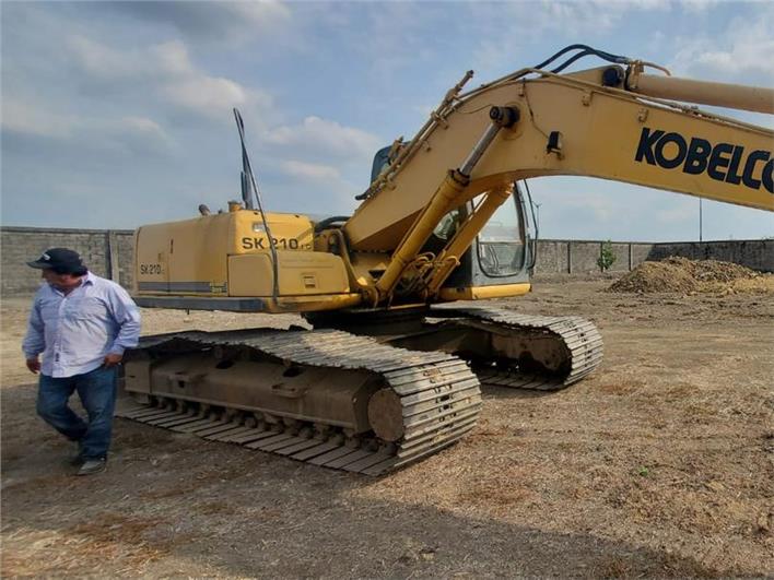 Excavadoras Kobelco SK 210 LC (Samborondón)