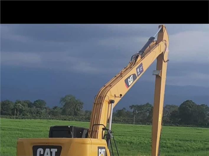 Excavadoras Caterpillar 320 GX (Machala)