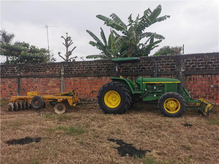 Tractores Agrícolas John Deere 6603 MFWD (Milagro)