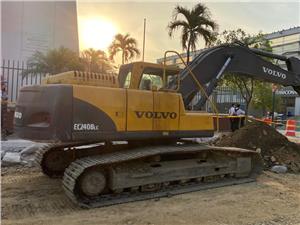Excavadoras Volvo EC240BLC (Guayaquil)