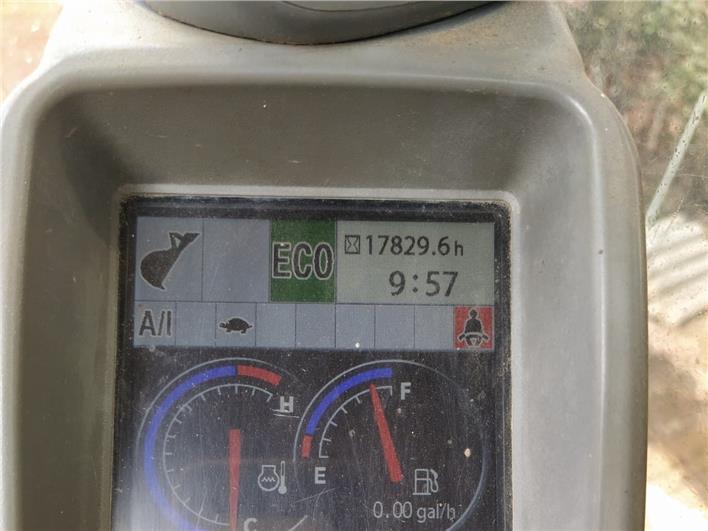 Excavadoras John Deere  210 g Lc (Machala)