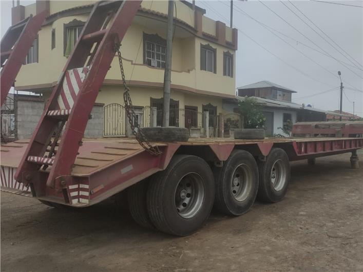 Remolques cama baja Generico 13 metro de largo (Machala)
