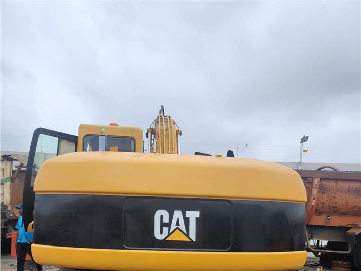 Excavadoras Caterpillar 320CL (Duran)