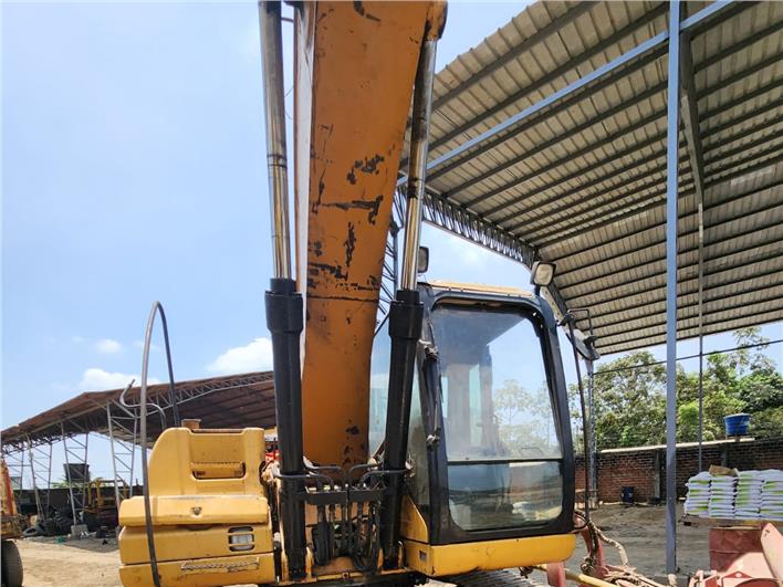 Excavadoras Caterpillar 320D BRAZO LARGO (Milagro)