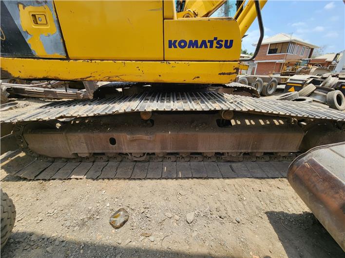 Excavadoras Komatsu PC200 (Milagro)
