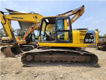 Excavadoras Komatsu PC200 (Milagro)