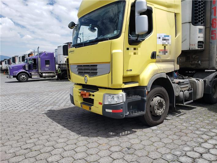 Cabezales RENAULT  Premium Lander 440 caja automática (Quito)