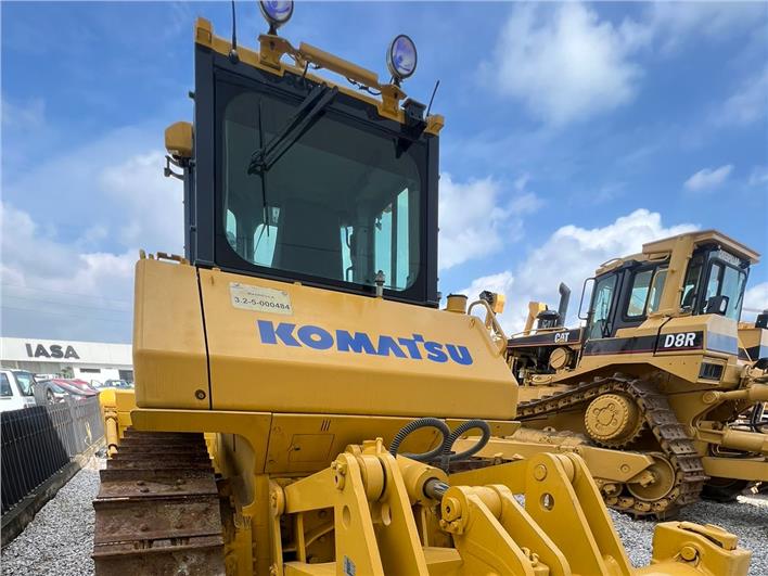 Tractores de Oruga Komatsu D65EX (Guayaquil)