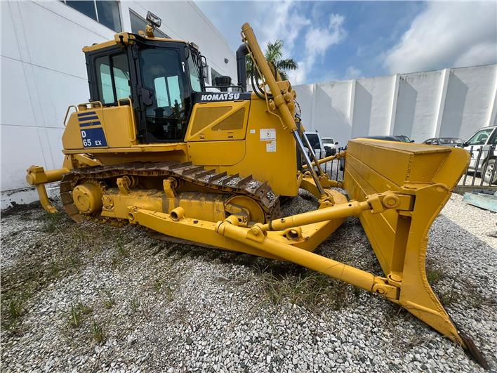 Tractores de Oruga Komatsu D65EX (Guayaquil)