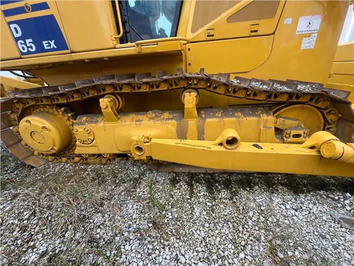 Tractores de Oruga Komatsu D65EX (Guayaquil)