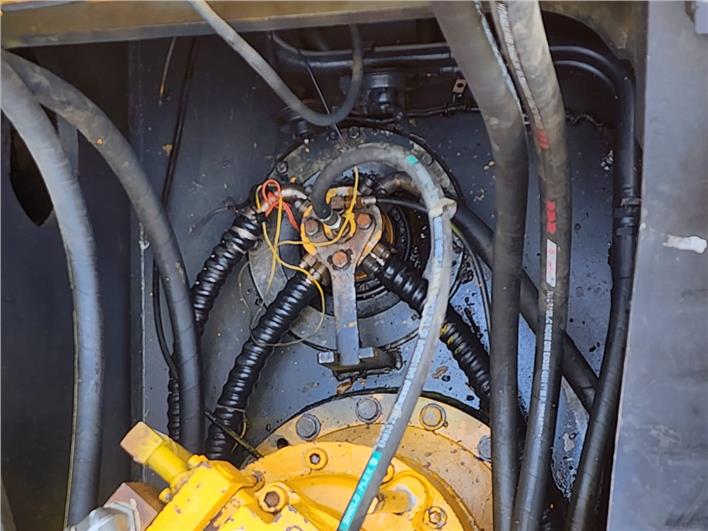 Excavadoras Hyundai R320LC‐7 (Guayaquil)