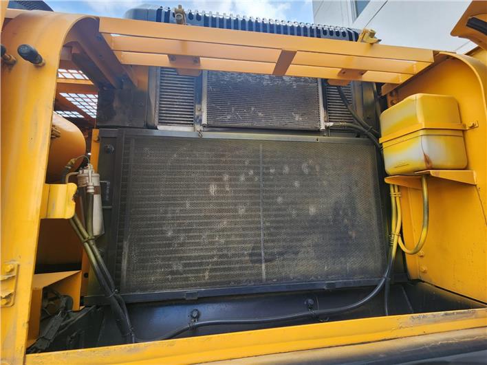 Excavadoras Hyundai R320LC‐7 (Guayaquil)