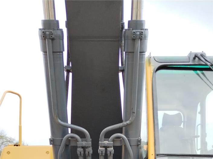 Excavadoras Volvo 360 (Guayaquil)