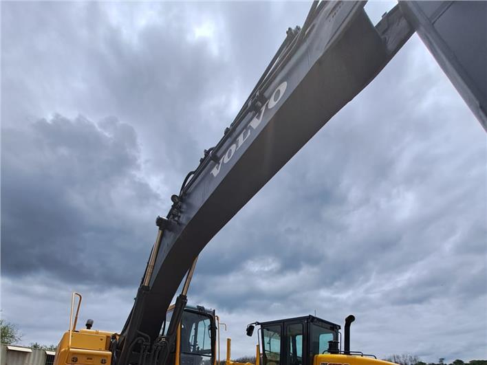 Excavadoras Volvo 360 (Guayaquil)