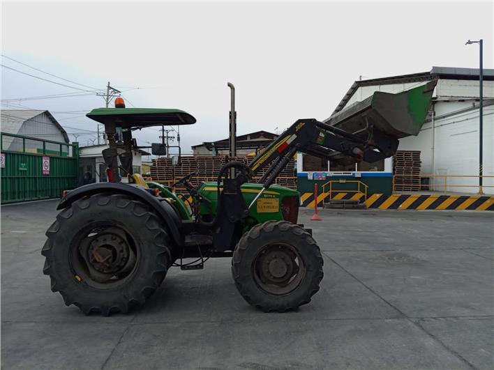 Tractores Agrícolas John Deere 5075E (Guayaquil)