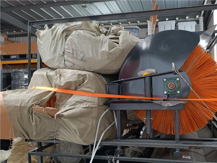 Accesorios - Barredoras Universal Barredora angulable (Samborondón)